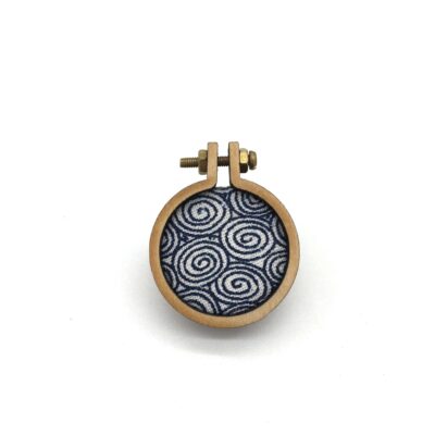 Broche vague bleue